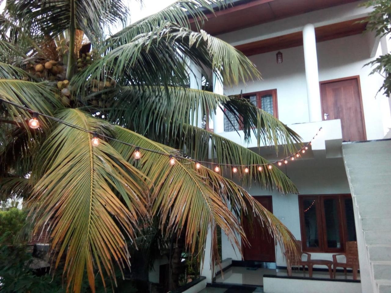 نزل فيليغامافي Layback Boutique Surf & Yoga Camp Sri Lanka المظهر الخارجي الصورة